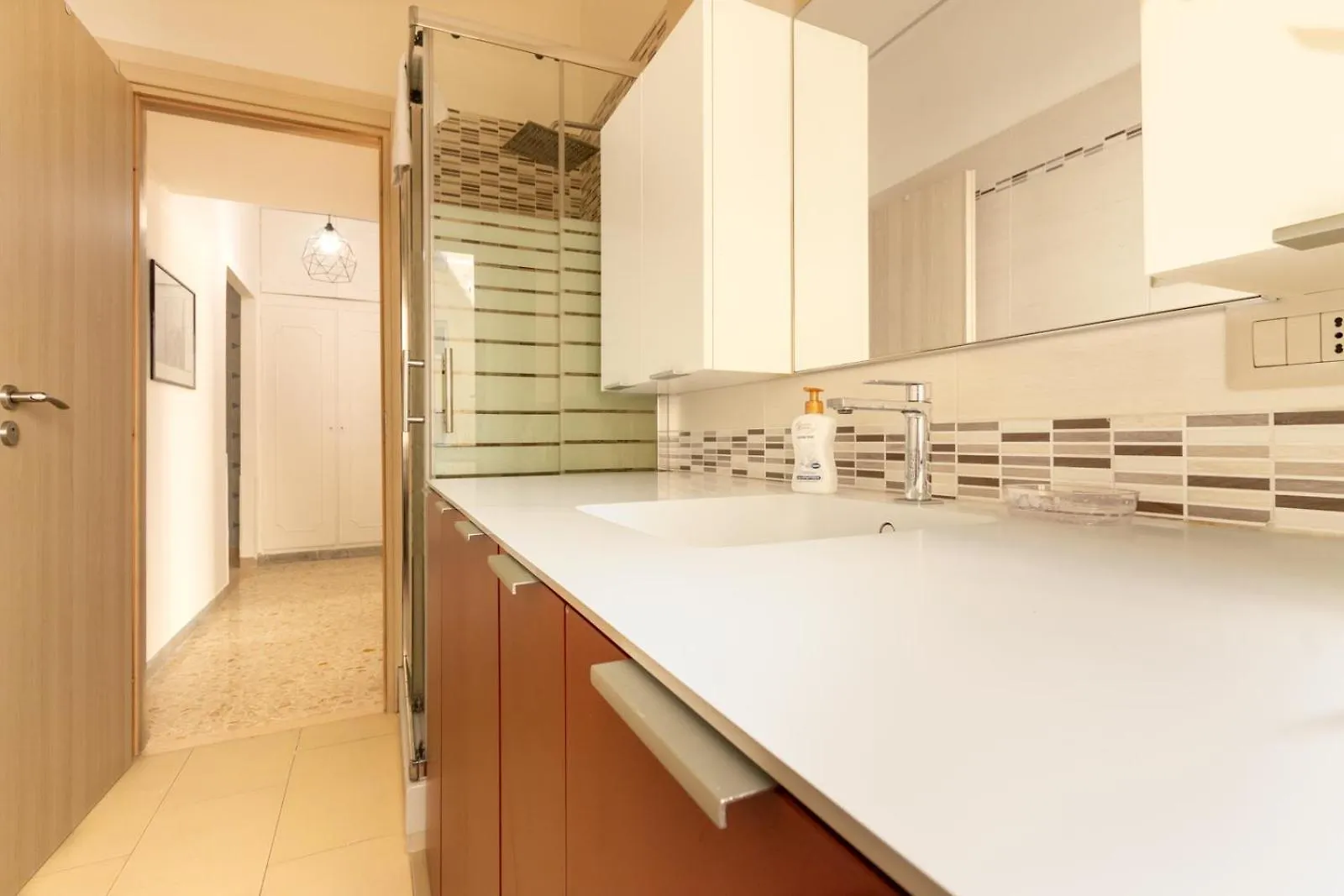 Cozy Retreat Saint John Apartment Rome