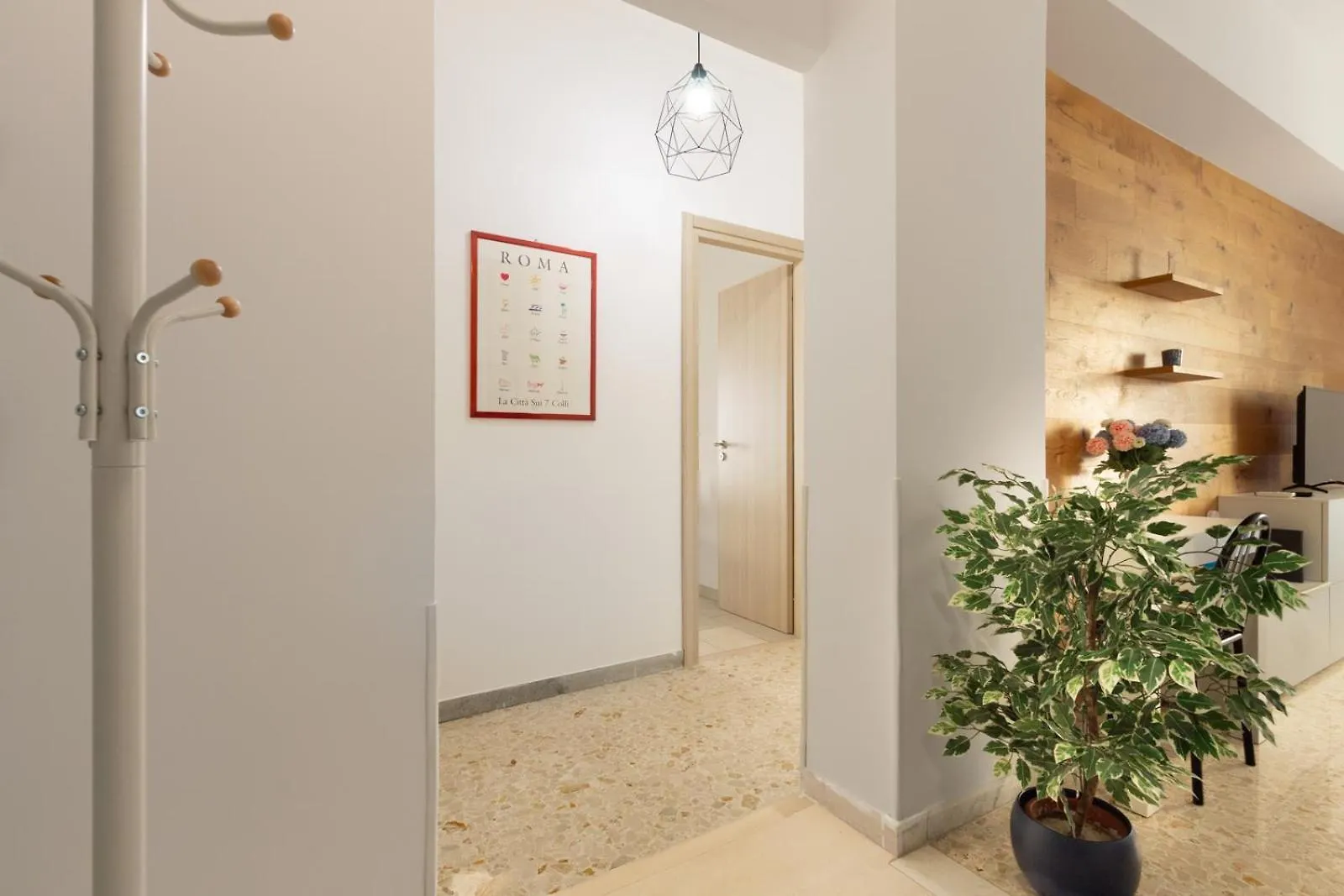 Cozy Retreat Saint John Apartment Rome